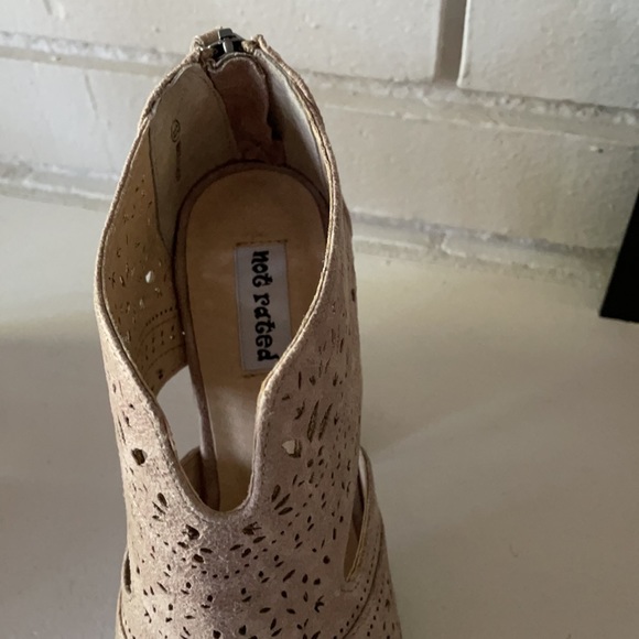 Not rated brand chunky heels. - Picture 5 of 6